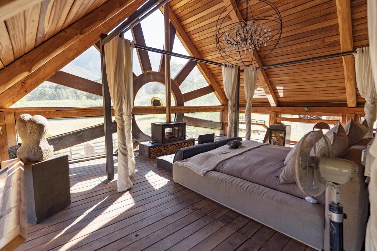 Hotel Inspiring Farm Sanctuary And Famous Painting Pig Franschhoek Exterior foto