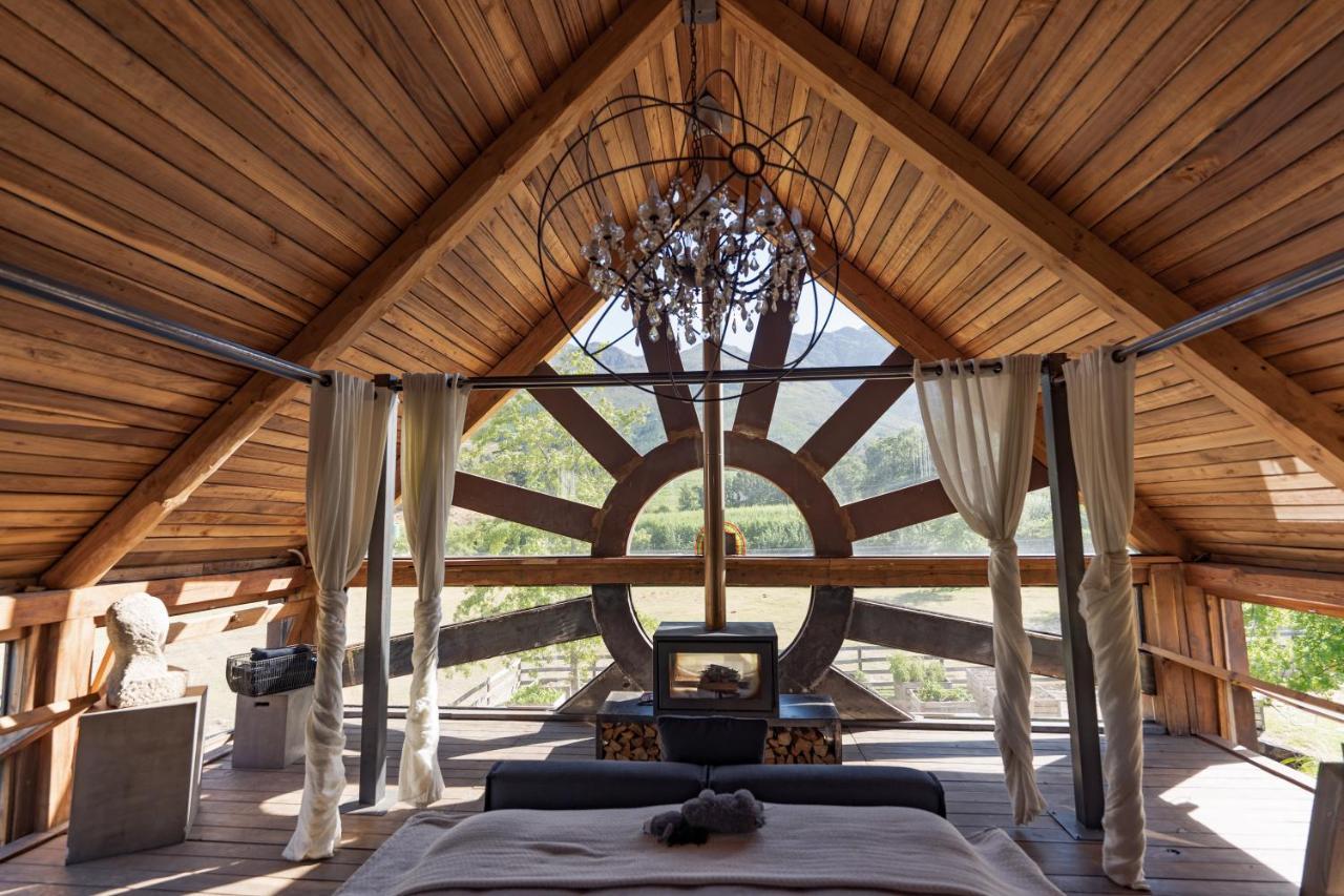 Hotel Inspiring Farm Sanctuary And Famous Painting Pig Franschhoek Exterior foto
